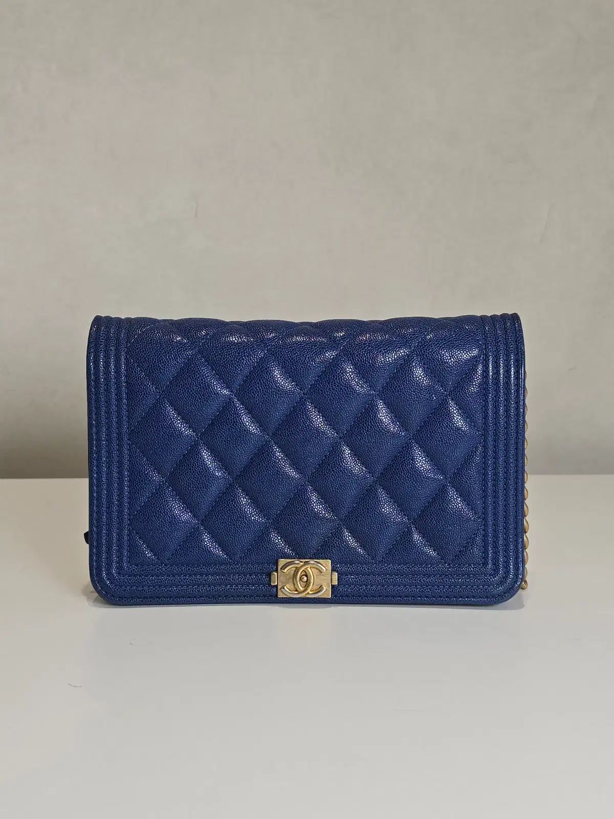 ラックスオール CHANEL キャビア BOY WOC ネイビー クロスバック A81969