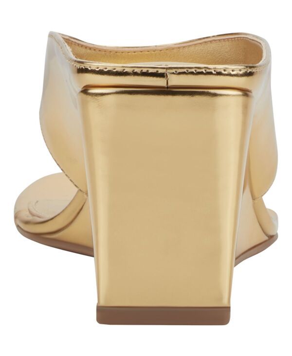 マーク・フィッシャー レディース シューズ スリッポン・ローファー サンダル Marc Fisher LTD Womens Udena SlipOn Wedge Dressandals Gold Leather ゴールド