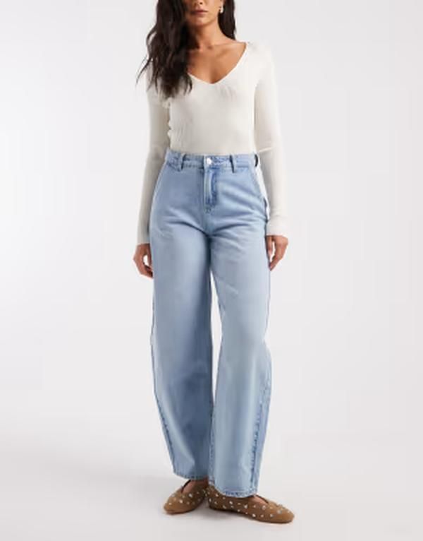 ピーシーズ レディース ボトムス デニムパンツ ジーンズ PIECES mid waist barrelleg jeans in light Blue Denim デニム