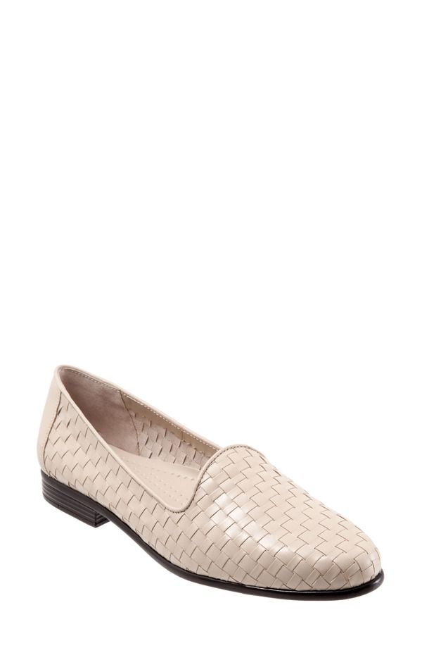 トロッターズ レディース シューズ スリッポン・ローファー Trotters Liz SlipOn Loafer Bone