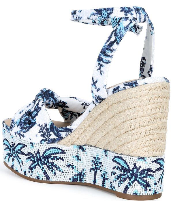 ジャンビニ レディース シューズ スリッポン・ローファー プラットフォーム プリント サンダル Gianni Bini Shanessa Two Palm Print Knot Jute Platform Wedge Sandals WhiteBlue ホワイ