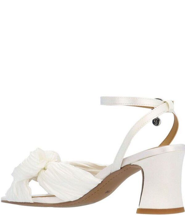 ジェイレニー レディース シューズ サンダル プリーツ サテン アンクル J Renee Olwen Pleated Satin Bow Knot Ankle Strap Sandals White ホワイト