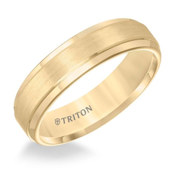 トリトン レディース アクセサリー 指輪 Triton 9MM Tungsten Carbide Ring with Brushed Finish and Step Edge Metallic Gold ゴールド