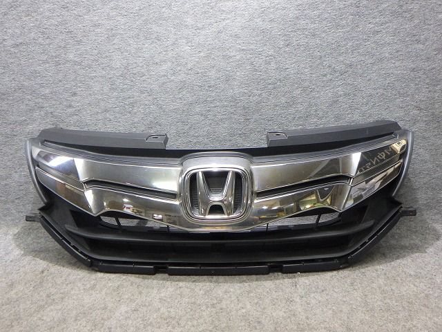 グレイス 純正オプション グリル イルミ付 GM4 GM5 モデューロ 前期 ハイブリッド 260605003