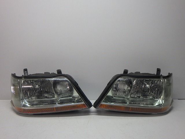 17系マジェスタ ヘッドライト左右 HID UZS171/175 後期 30-285 81110/81150-3A840 コーティング 260605204