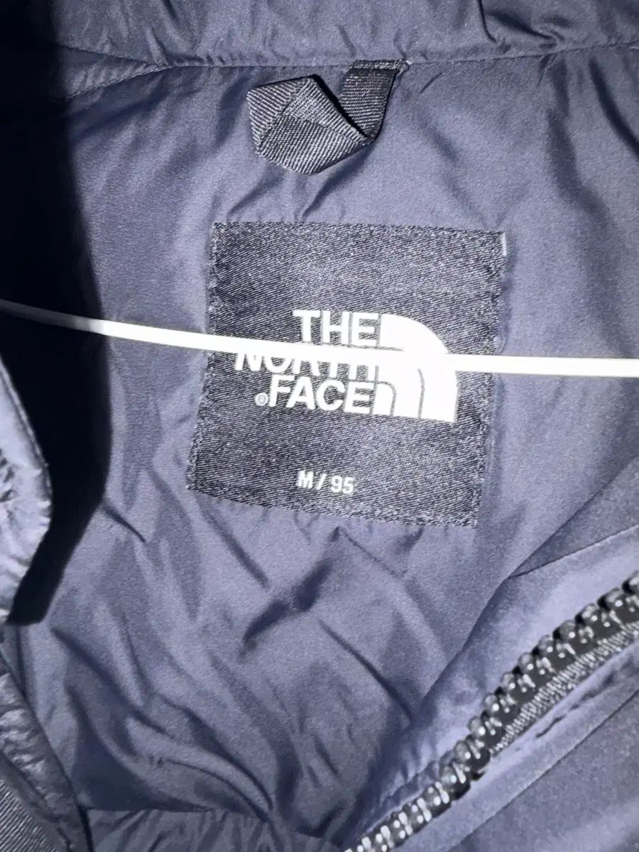 (訳あり特価) THE NORTH FACE ザノースフェイス エコー ヌプシ ブラック ダウン m