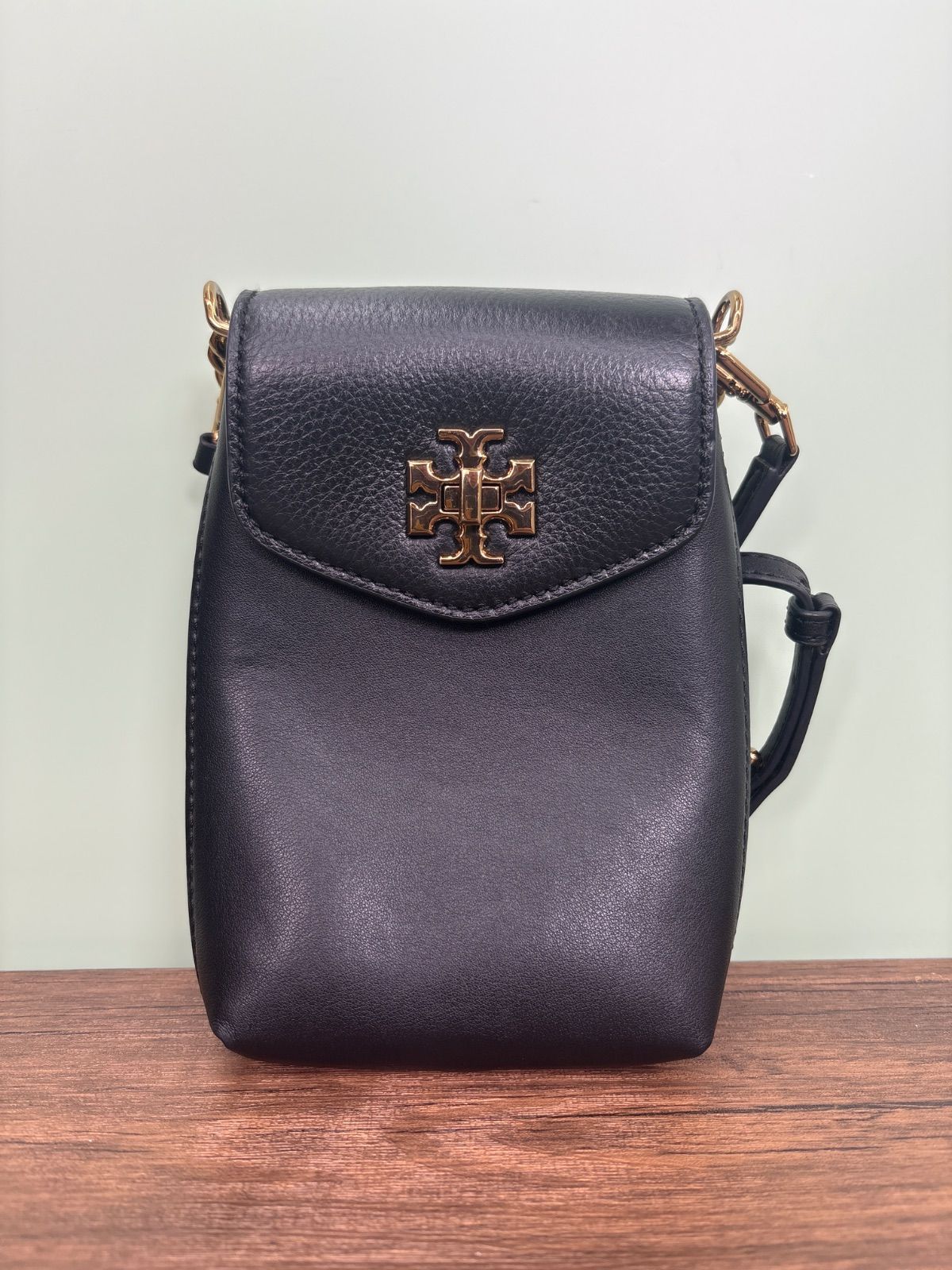 TORY BURCH トリーバーチ レザーバッグ スマホショルダーバッグ ブラック 送料無料♪