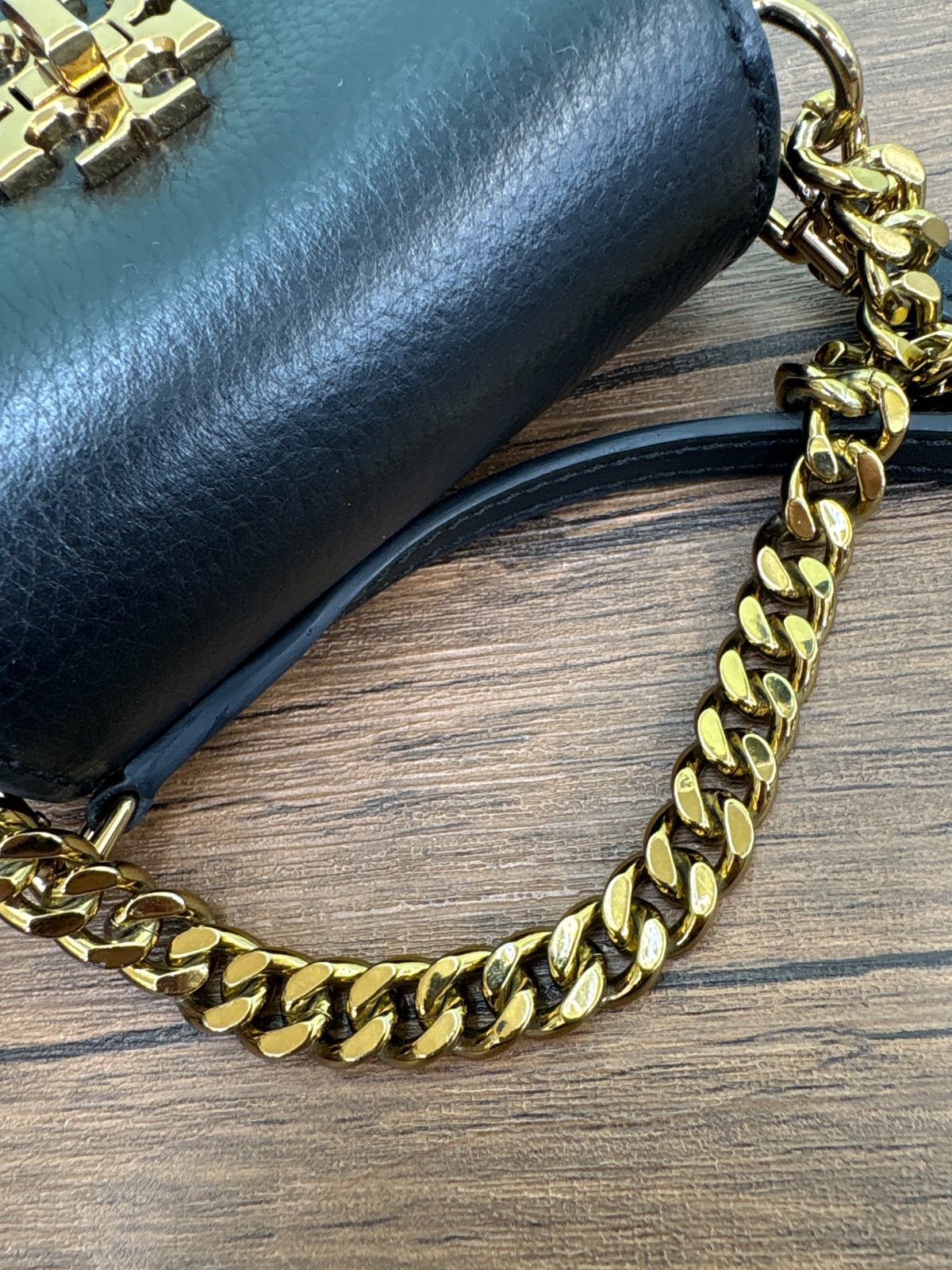 TORY BURCH トリーバーチ レザーバッグ スマホショルダーバッグ ブラック 送料無料♪