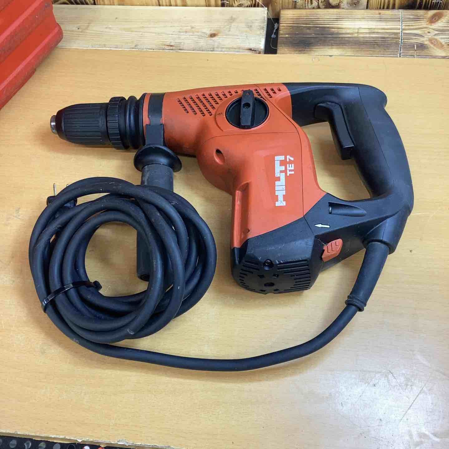 ◇ヒルティ(HILTI) ハンマドリル TE7【越谷店】 - メルカリ