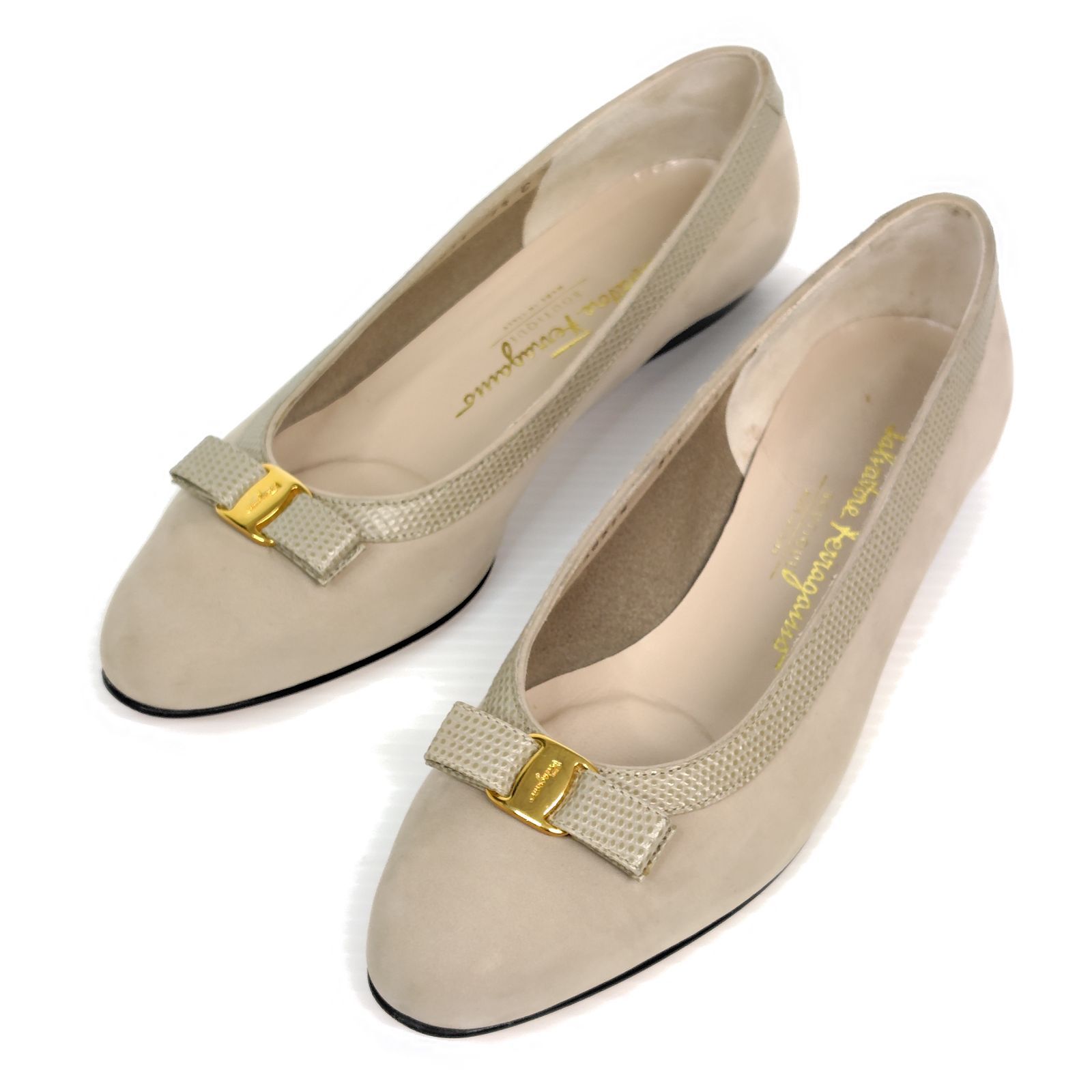 ★使用感少なめ美品★Salvatore Ferragamo フェラガモ パンプス 7.5C ヌバック ローヒール リボン