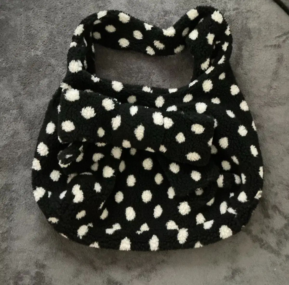 SEOUL ソウル ドット フラッフィー ショルダーバッグ リー リボンバッグ 出品 朝 着用