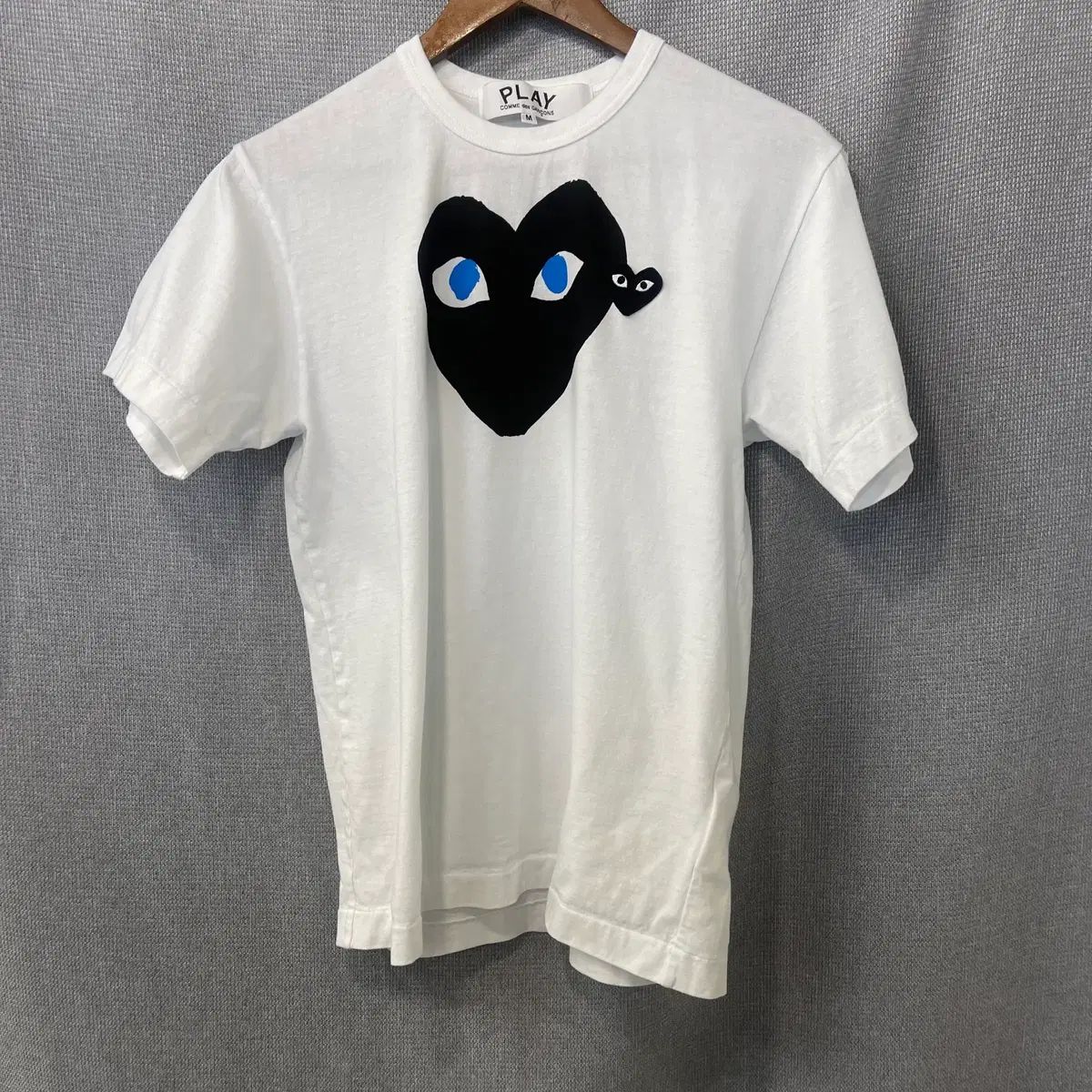 COMME des GARCONS コム・デ・ギャルソン PLAY プレイ ブラック ブラックハート ブルー アイ 半袖Tシャツ