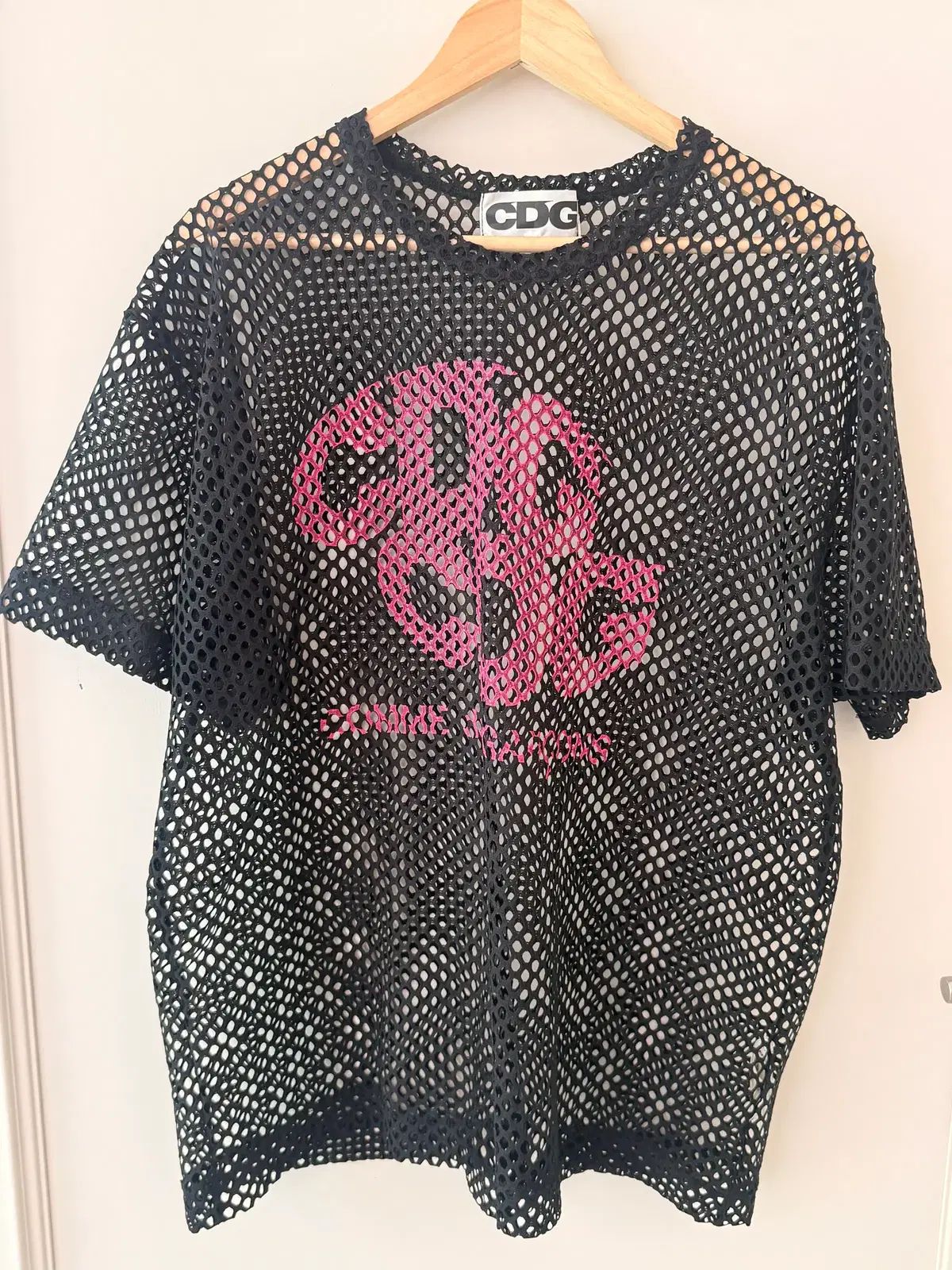 コム・デ・ギャルソン(CDG) HOLE HALF SLEE エンブロイダリー ホール 半袖