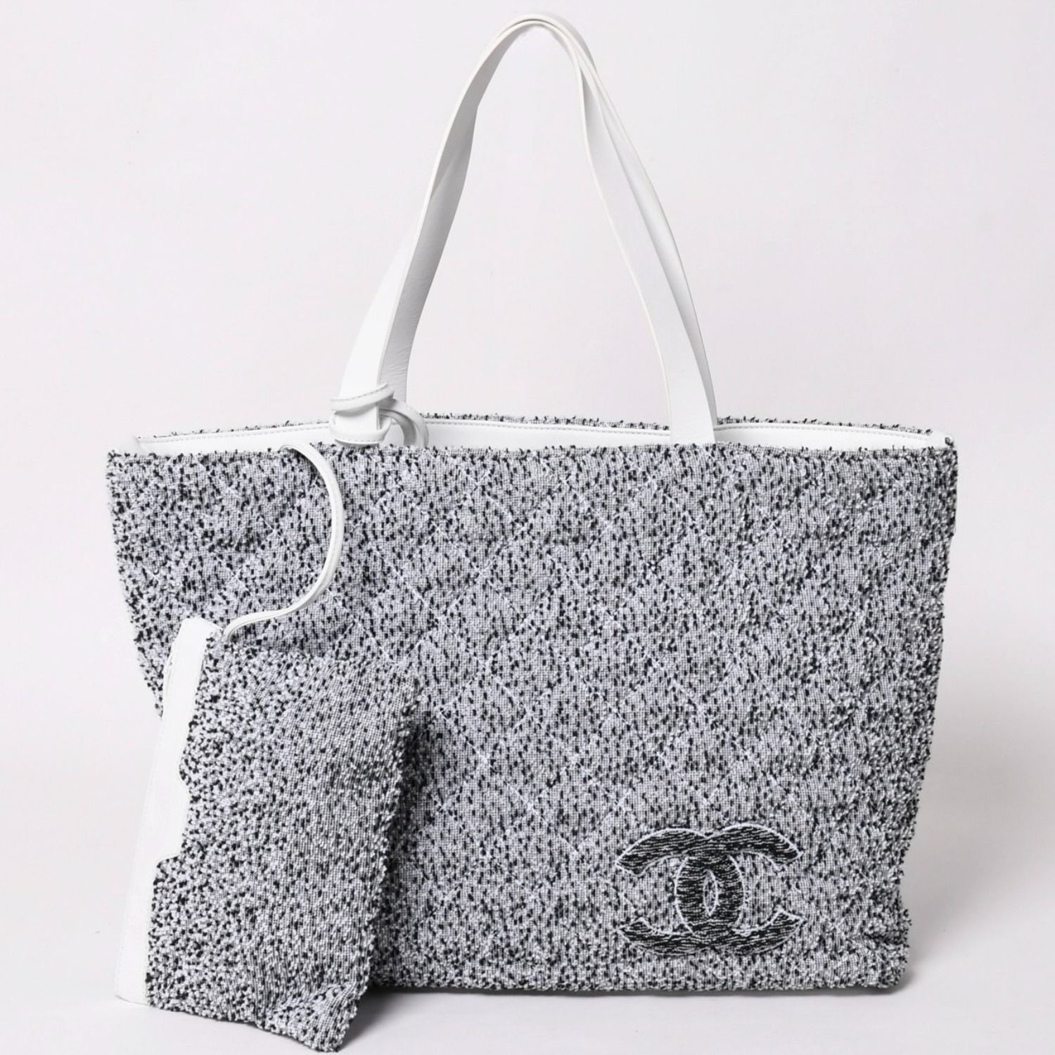 極美品 CHANEL シャネル クルーズコレクション パイル ビーチバッグ テリークロス ココマーク ホワイト グレー トートバッグ A73336 中古 4a003517