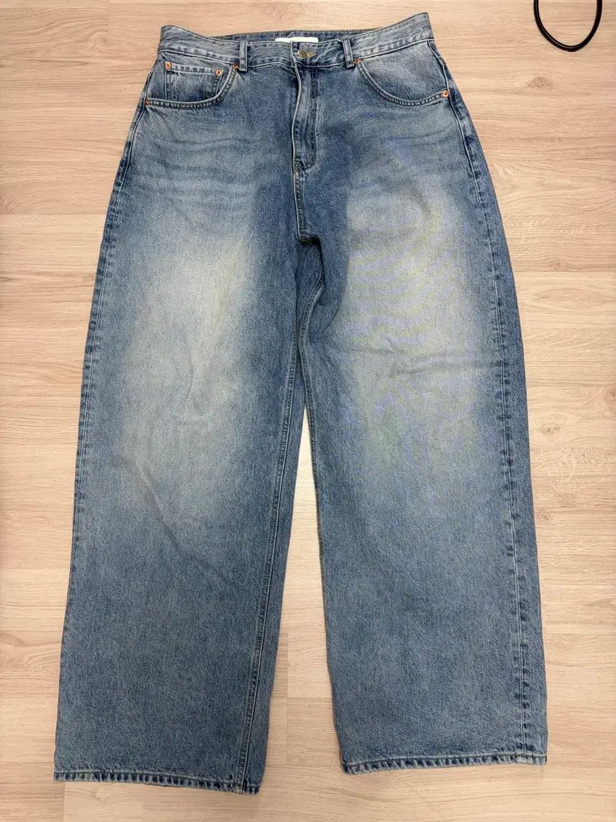 BRANDED MAX WIDE DENIM LIGHT BLUE 34