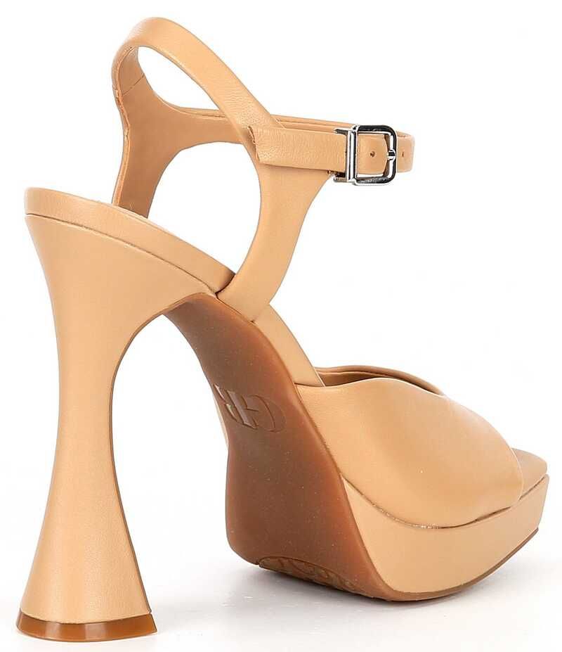 ジービー レディース シューズ サンダル プラットフォーム レザー GB SuperModel Leather Square Toe Platform Sandals Dark Siera Tan タン
