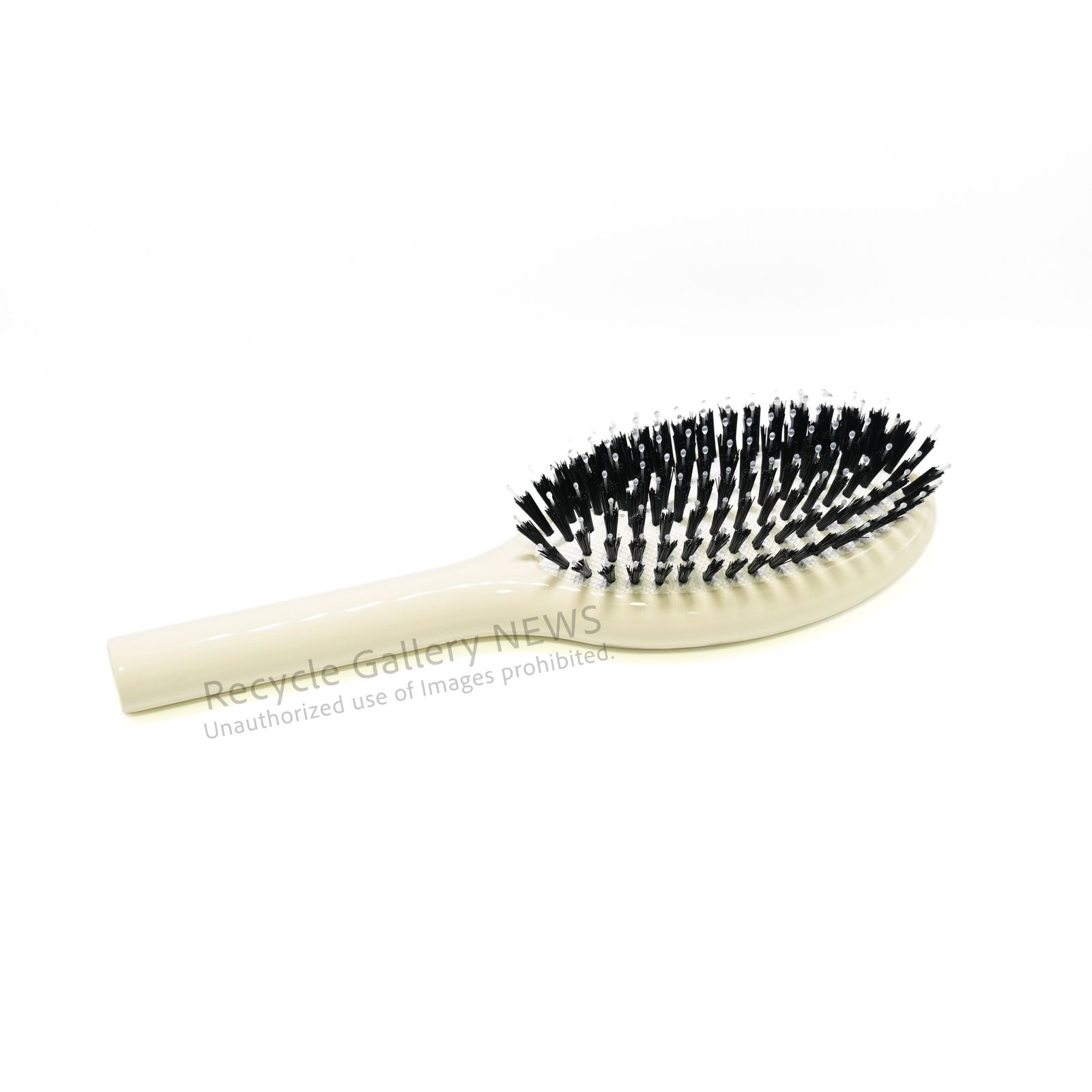 Dior ヘアブラシ&ヘアミスト(非売品) ○ Dior ヘアミスト ブラシセット ノベルティ 非売品 - メルカリ