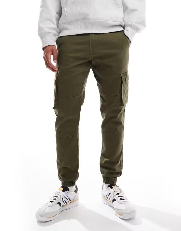 オンリーアンドサンズ メンズ ボトムス カジュアルパンツ テーパードフィット カーゴパンツ ONLY SONS tapered fit cargo pants with cuffed bottom Olive night オリーブ