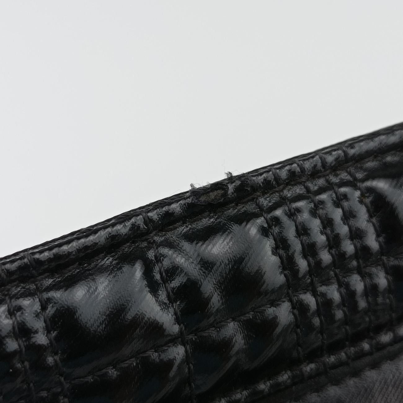 バーバリーBurberryローラ ブラック×ホワイト レザー バーバリーBurberryローラ ブラック×ホワイト レザー
