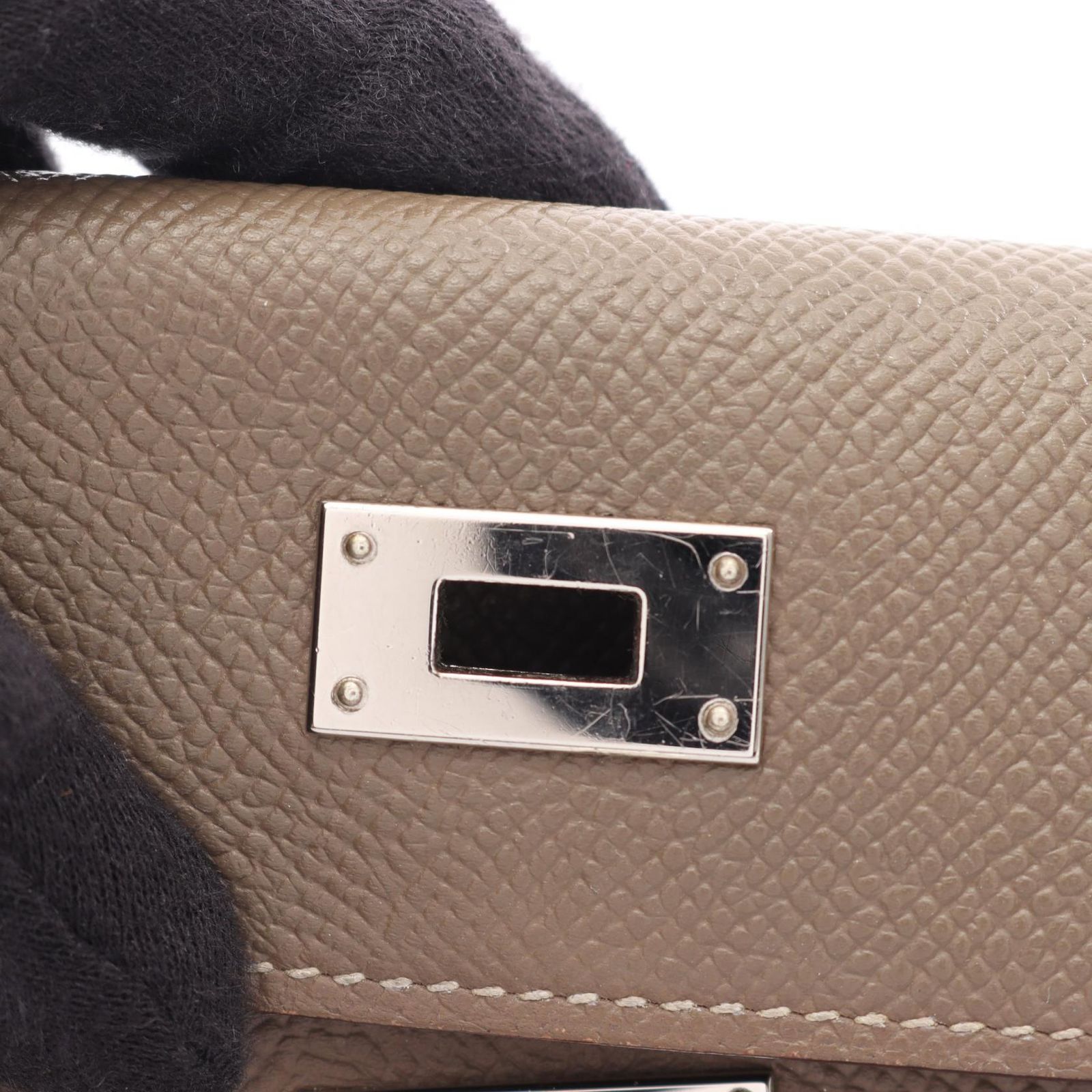 エルメス HERMES 二つ折り財布 ケリーウォレット ロング エトゥープ エトゥープ その他 ケリーウォレット ロング エトゥープ レディース Used B エルメス HERMES 二つ折り財布 ケリーウォレット ロング エトゥープ エトゥープ その他 ケリーウォレット ロング エトゥープ レディース Used B