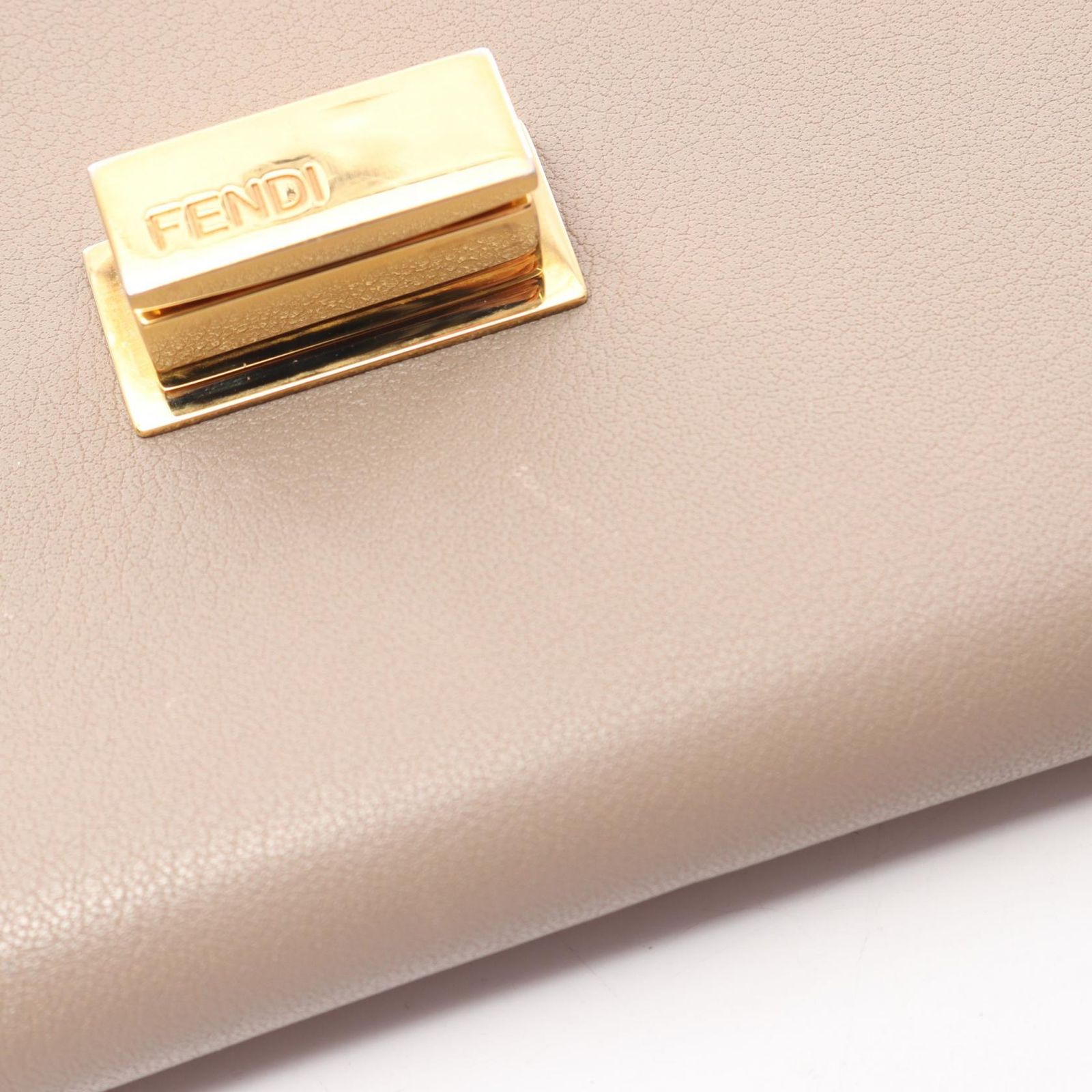 フェンディ FENDI 二つ折り長財布 ピーカブー セレリア 8M0308 グレージュ レザー ピーカブー Wホック長財布 レディース Used A フェンディ FENDI 二つ折り長財布 ピーカブー セレリア 8M0308 グレージュ レザー ピーカブー Wホック長財布 レディース Used A