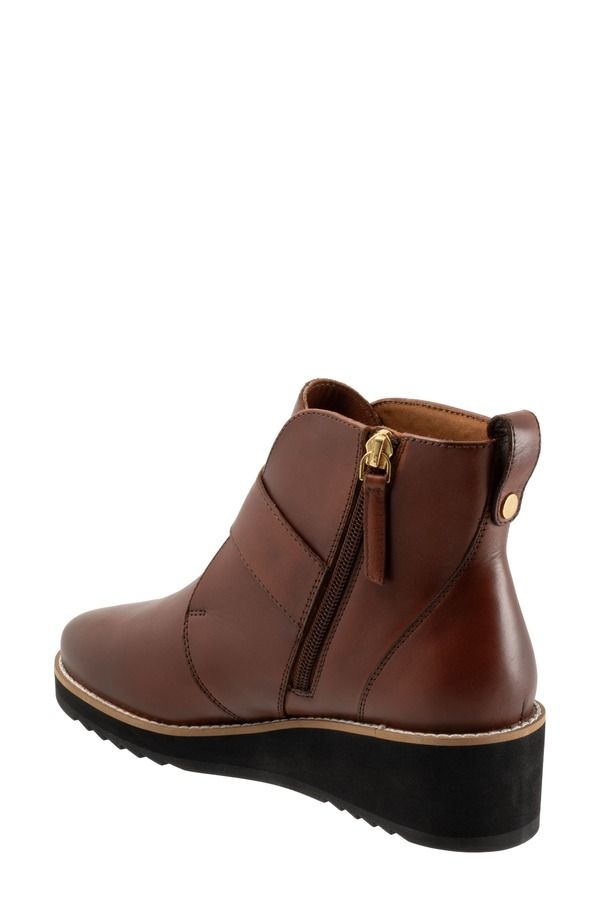 トロッターズ レディース シューズ ブーツ・レインブーツ プラットフォーム Trotters Wendi Platform Wedge Bootie Cognac トロッターズ レディース シューズ ブーツ・レインブーツ プラットフォーム Trotters Wendi Platform Wedge Bootie Cognac
