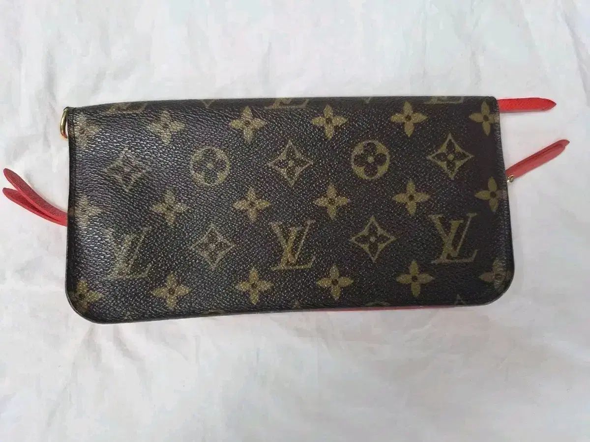 ルイヴィトン モノグラム レッド 長財布