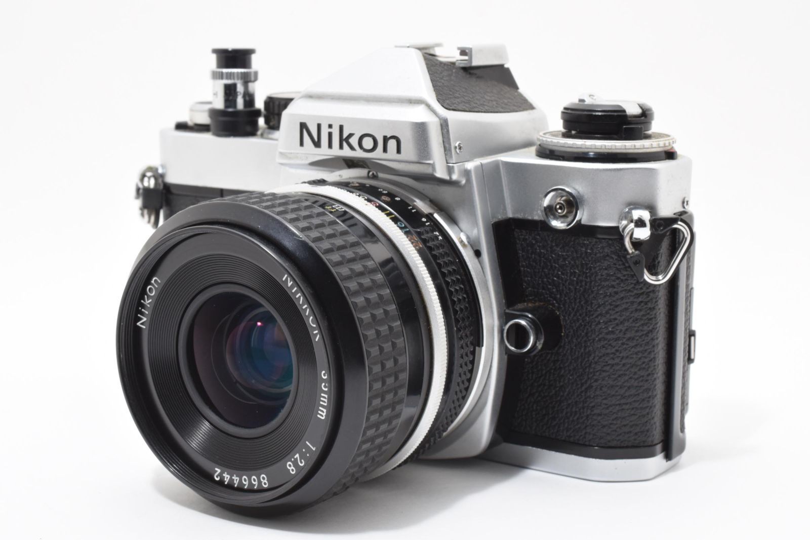 Nikon FE シルバー + Ai Nikkor 35mm F2.8 フィルム一眼レフカメラ データバック付 動作良好