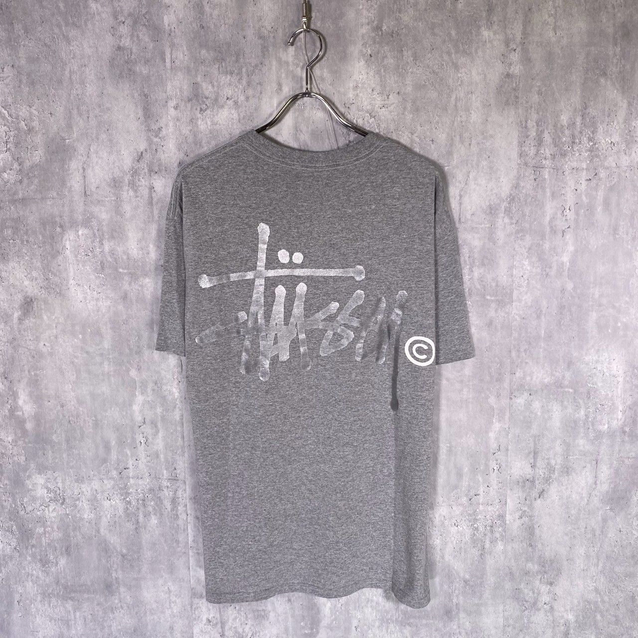 『STUSSY』ステューシー (L) バックロゴプリントTシャツ カットソー