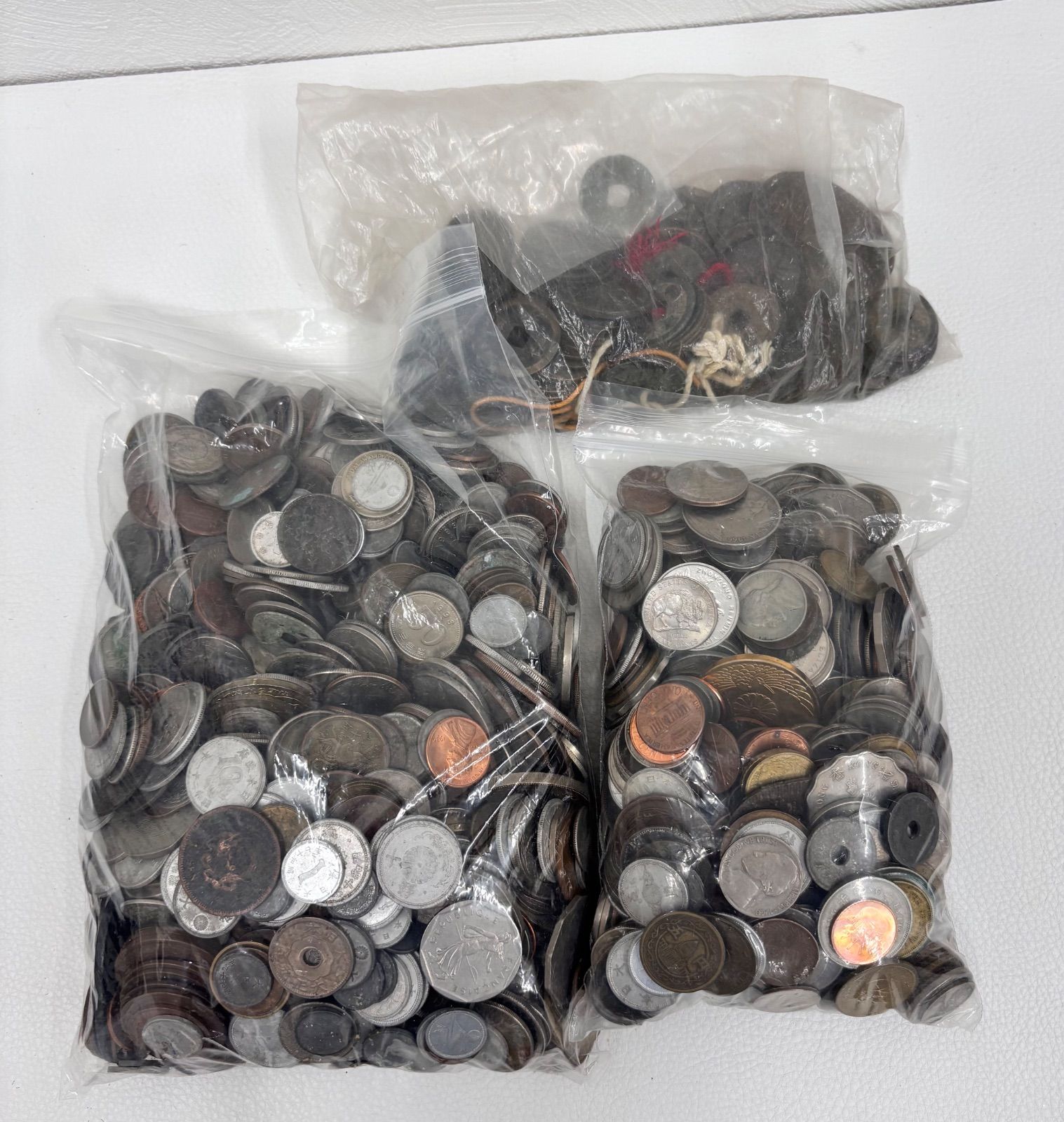 日本古銭 外国銭 穴銭 外国コイン まとめ売り 総量約5.3キロ - メルカリ