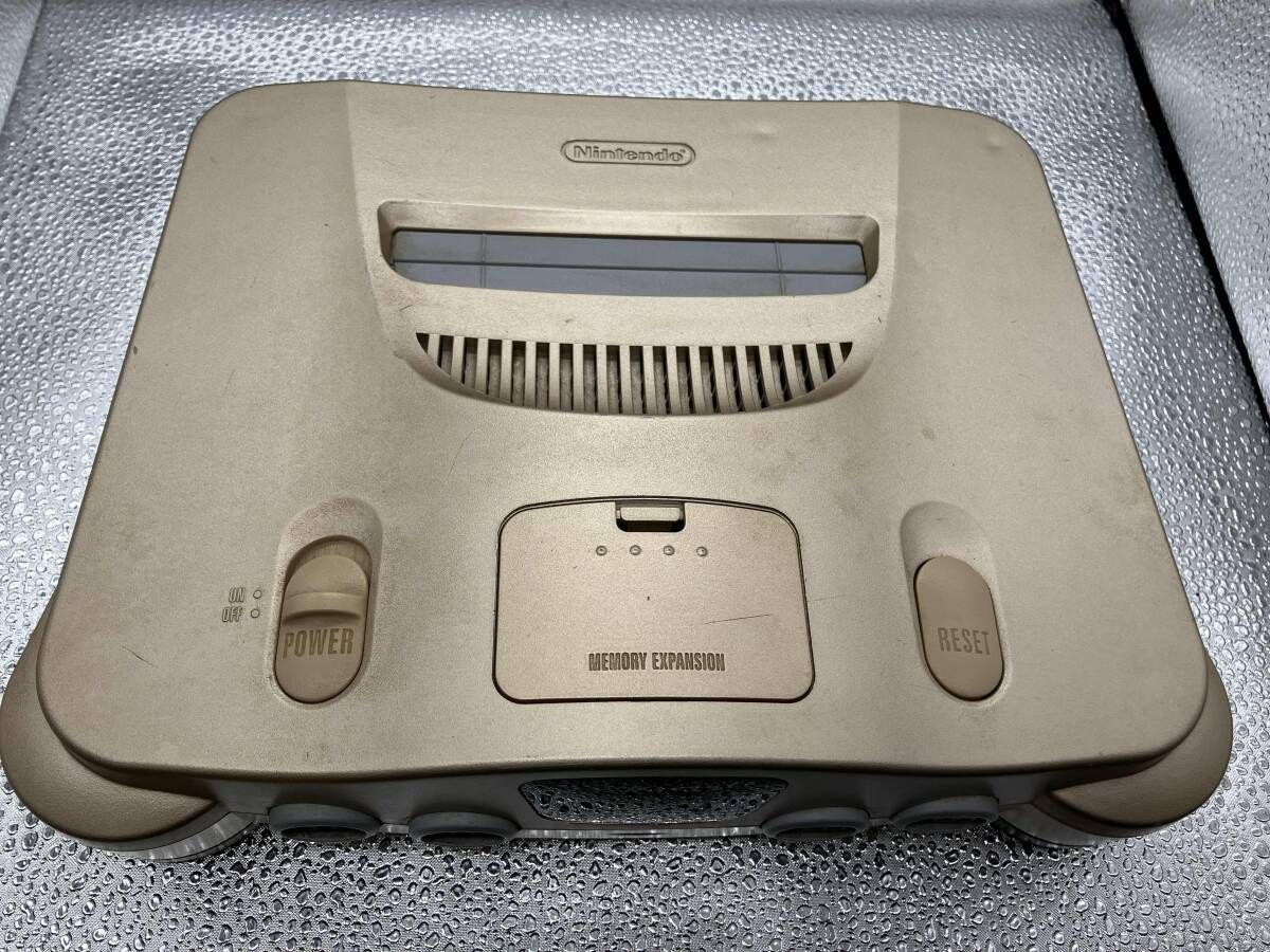 NINTENDO64本体(ゴｰルド)トイザらス限定