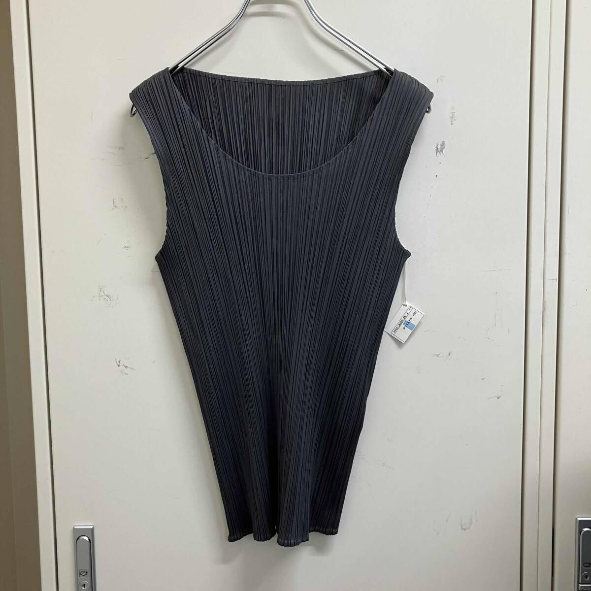 00AW PLEATS PLEASE プリーツノースリーブカットソー PP04-JK600 サイズ4 ブラック系 プリーツプリーズ