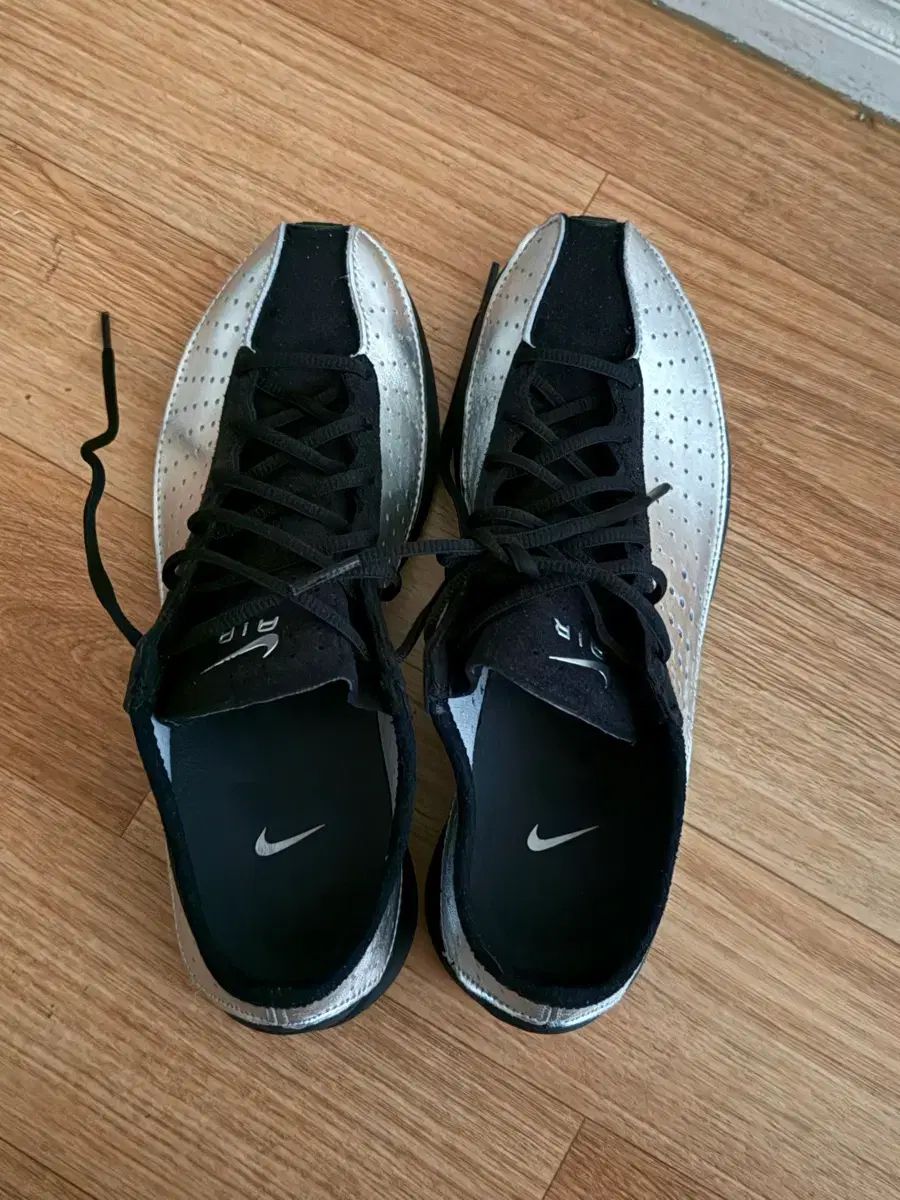 ボックスO NIKE エア スーパーフライ メタリックシルバー 255 出品