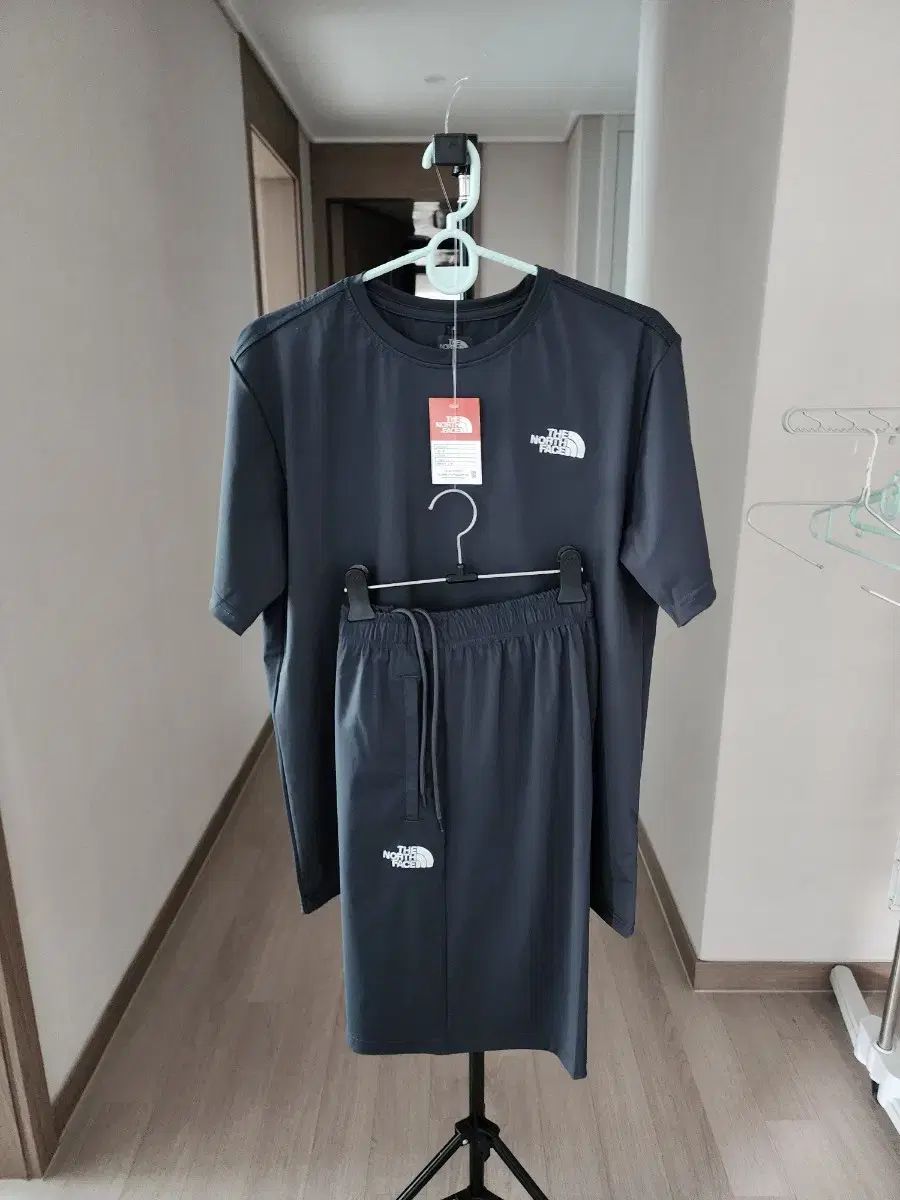 THE NORTH FACE ザノースフェイス 接触冷感 ハーフパンツ セット ダークグレー L 100
