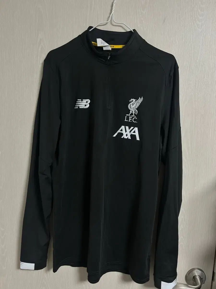 リヴァプール FC ニューバランス 長袖 ジャージ 黒 XL 出品