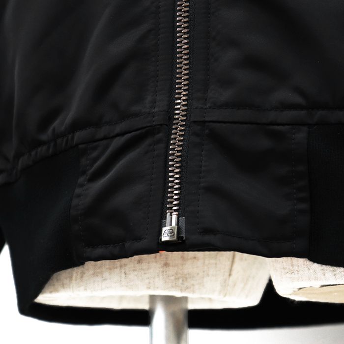 【美品】BALENCIAGA バレンシアガ ブルゾン MA-1 サイズ 52 メンズ 2019年製 パデッド パリスロゴ エンブロイダリー 刺繍 ボンバー ビッグシルエット アウター ブラック オレンジ 黒 橙色 イタリア製