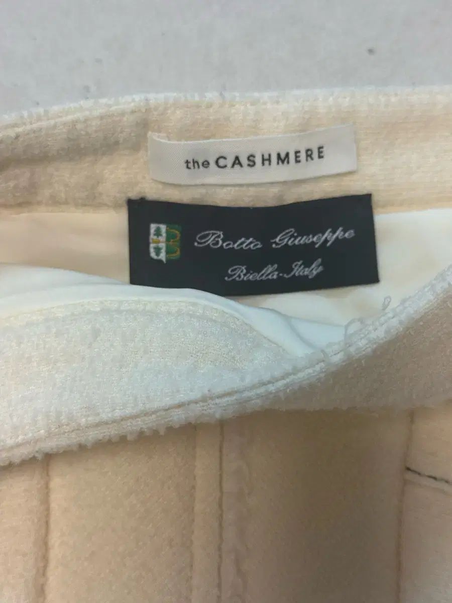 ハンサム the CASHMERE ロング丈スカート 64 ウール ハンサム the CASHMERE ロング丈スカート 64 ウール