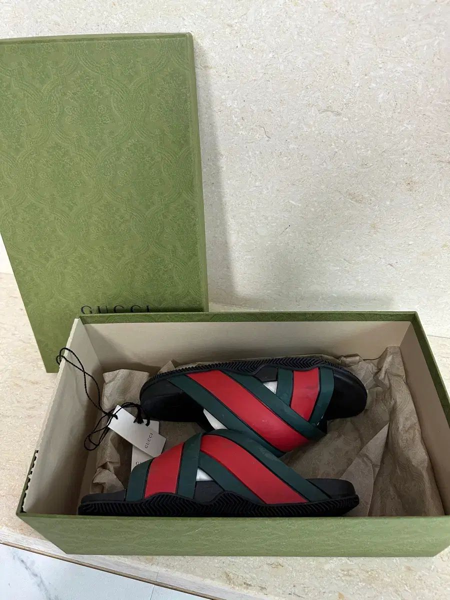 グッチ ラバースリッパ 25,879円