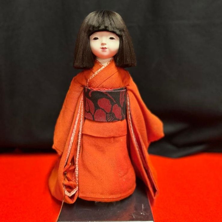 市松人形 久楽朋　女の子　縮緬　サイズ28 S-240 75 市松人形 久楽朋 女の子 縮緬 サイズ28 S-240 75 K