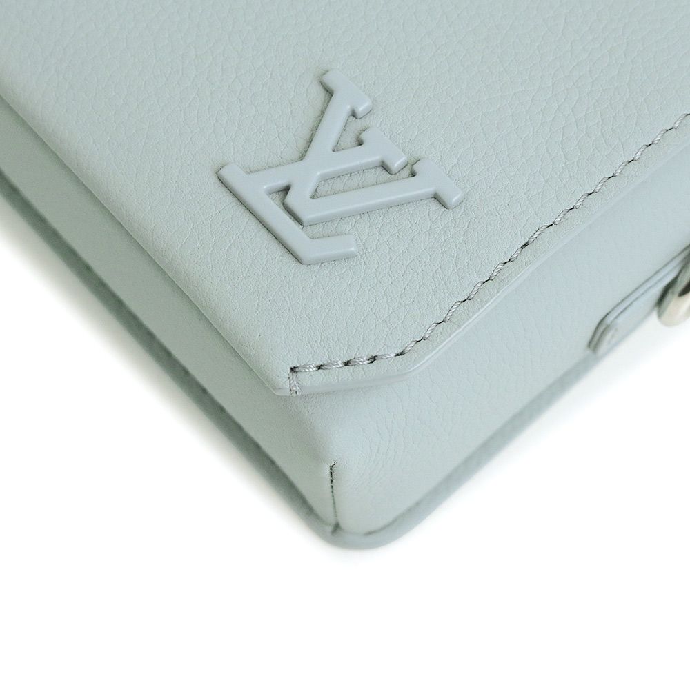 ルイ ヴィトン M82804 ファストライン ウェアラブル ウォレット LV アエログラム カーフスキン Bleu Nuage ブルーニュアーズ ショルダーバッグ 斜め掛け レザー シルバー金具 LOUIS VUITTON（未使用　展示品） ルイ ヴィトン M82804 ファストライン ウェアラブル ウォレット LV