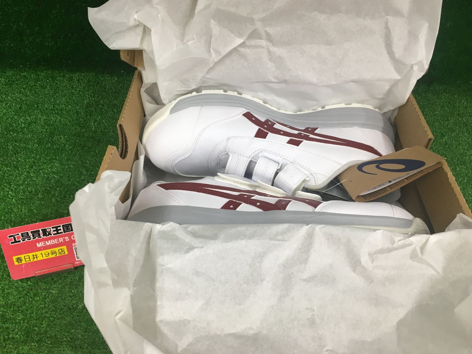 【未使用品】【0906】[アシックス] 安全靴/作業靴 ウィンジョブ CP311 ベルト 人工皮革 ホワイト/ビートジュース 26.5cm 3E　ITG7YALM4DZB