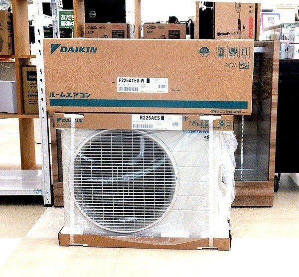ダイキン ルームエアコン S225ATES-W [ホワイト] 冷房9畳/暖房6畳まで 2025年モデル