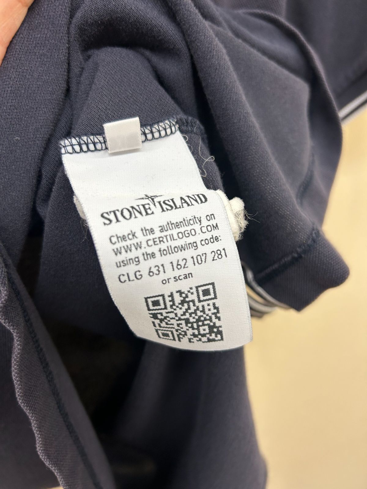 人気!【STONE ISLAND】 ワッペンロゴ ポロシャツ ストーンアイランド 
