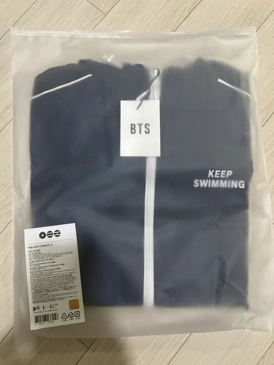 Bts swim ジャケット sサイズ