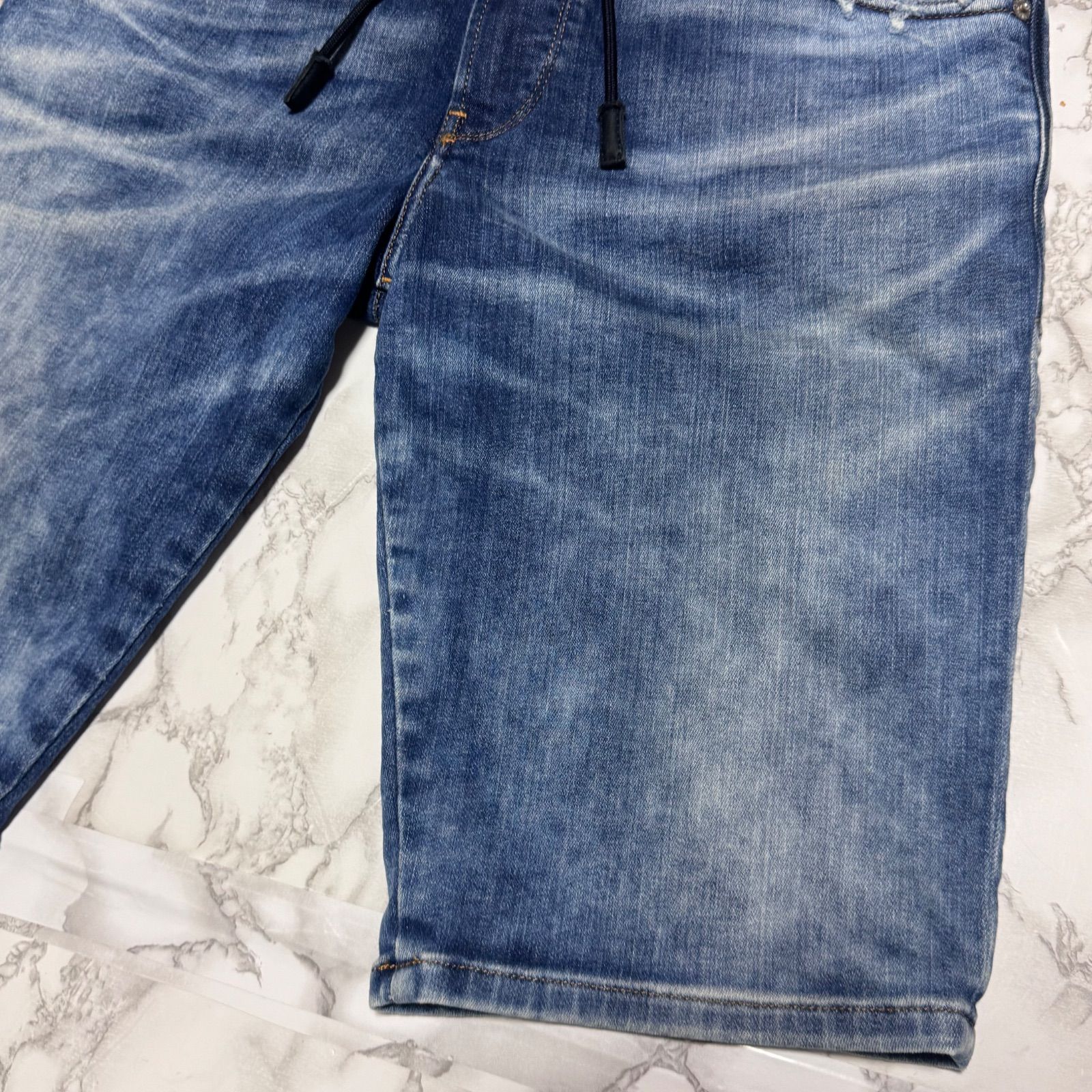 未使用 DIESEL D-KROOSHORT JOGG ハーフパンツ W30 希少【DIESEL ディーゼル 【商品名】D-KROOSHORT-T/JOGG JEANS