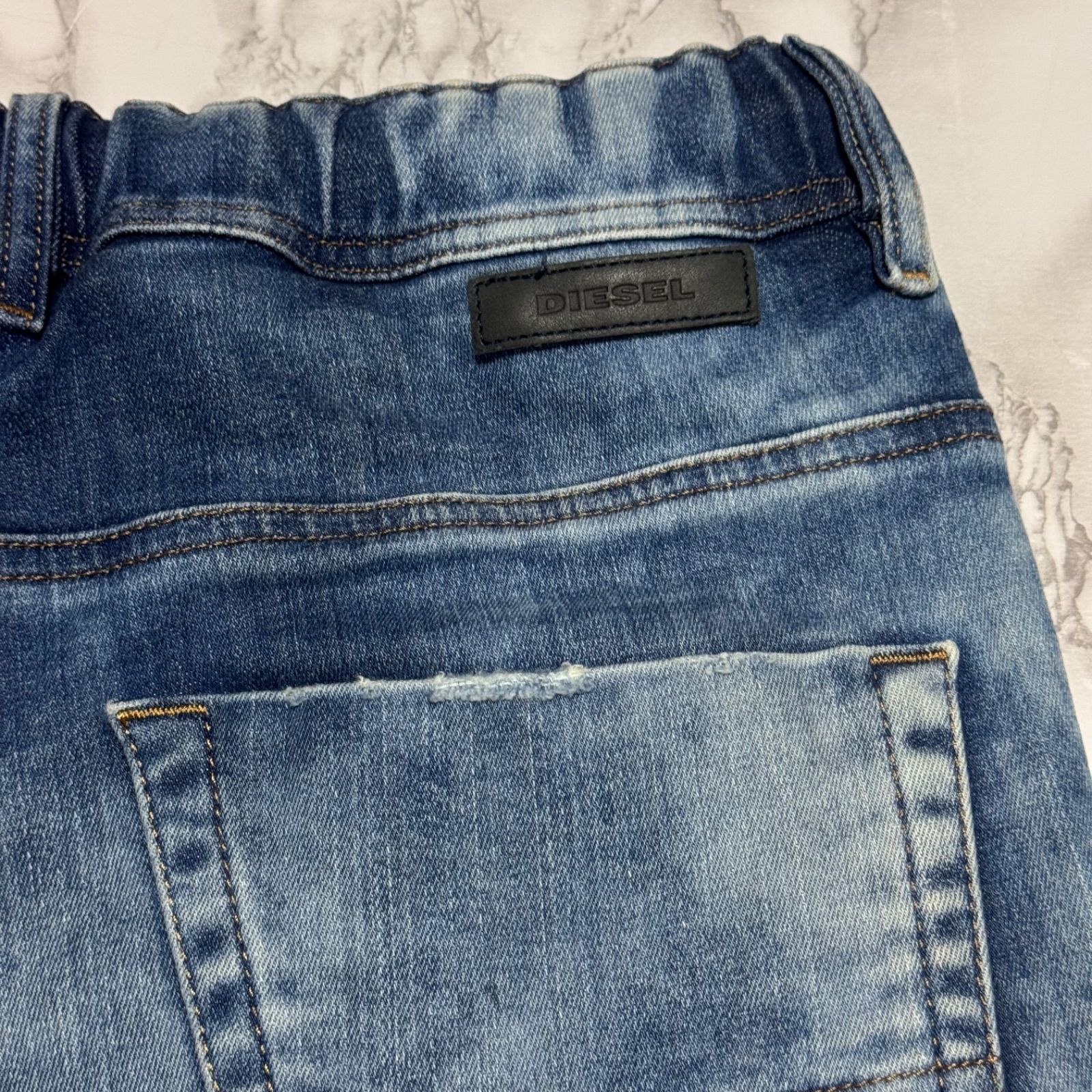 希少【DIESEL ディーゼル 【商品名】D-KROOSHORT-T/JOGG JEANS