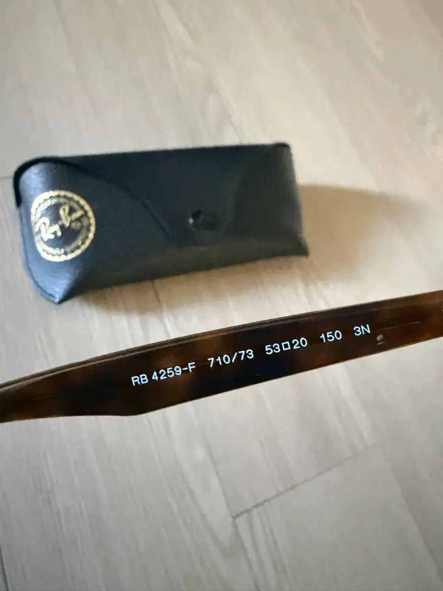 レイバン RB4259-F