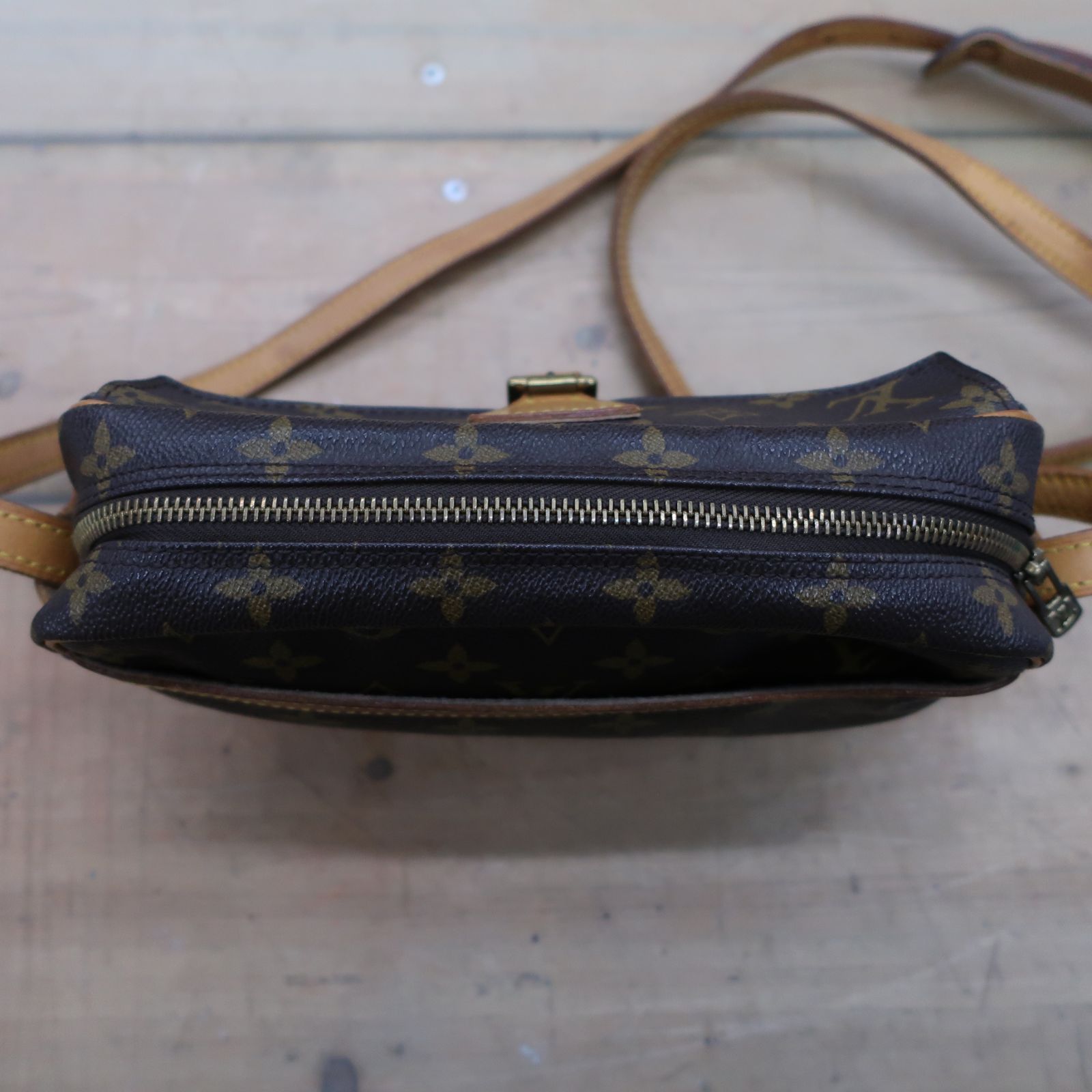 LOUIS VUITTON ルイ・ヴィトン M51226 ジュヌフィーユ ショルダー 