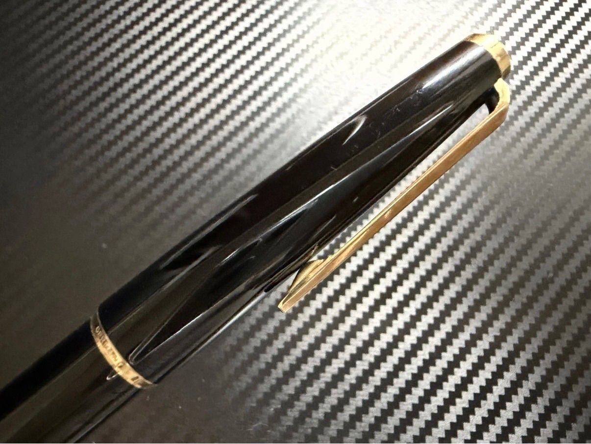 未使用に近い モンブラン 吸入式 No.320 F 細字 万年筆 ブラック 未使用に近い モンブラン 吸入式 No.320 F 細字 万年筆 ブラック
