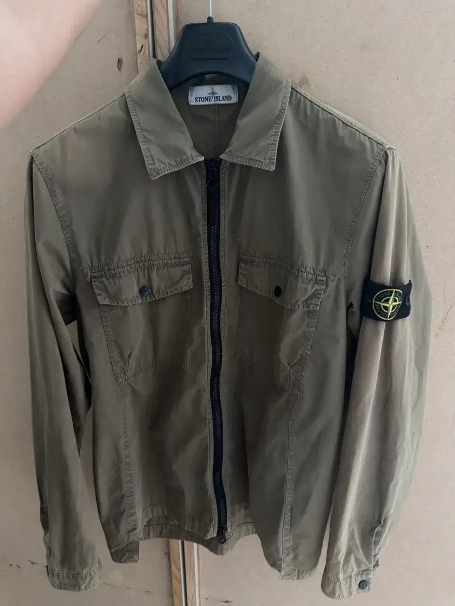 STONE ISLAND ストーンアイランド ジャケット カーキ